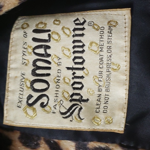 Adorable Vintage faux fur leopard ๐ Jacket size large - Picture 4 of 4